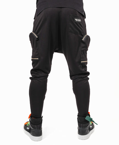 Pantaloni negri cu multiple buzunare cu fermoare