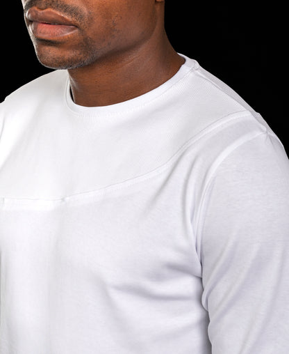 Bluza alba lunga cu detalii deosebite