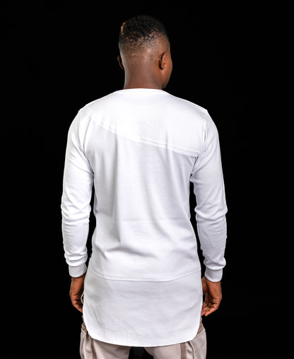 Bluza alba lunga cu detalii deosebite