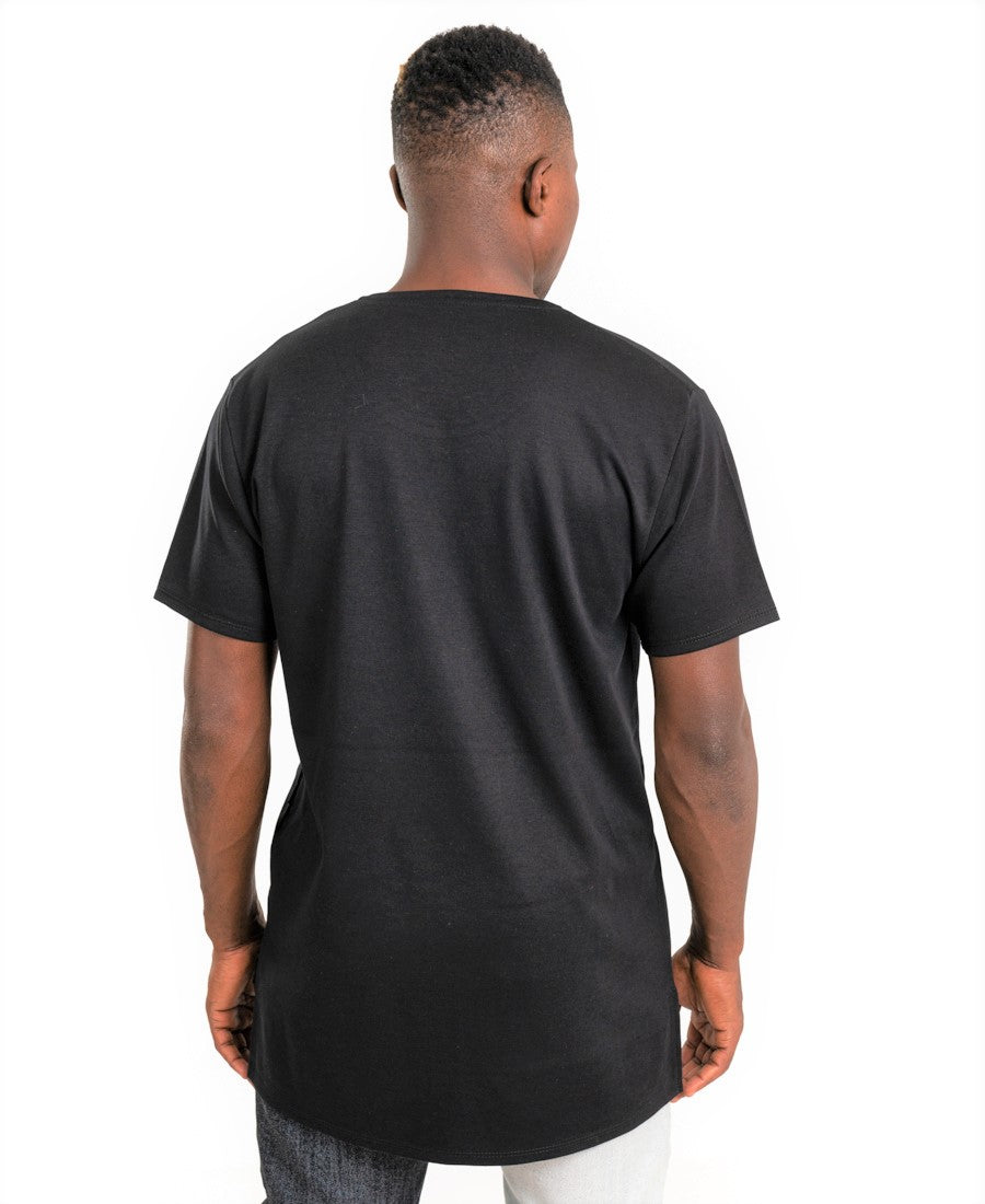 Tricou negru cu design deosebit