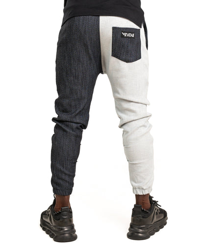 Pantaloni tip blugi