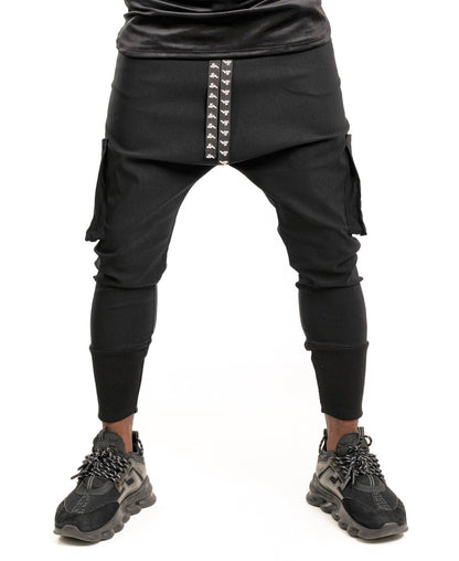 Pantaloni cu buzunare laterale si snur cu logo