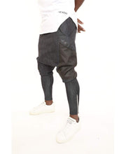 Încarcă imaginea în vizualizatorul Galerie, Dark blue jeans with black pockets - Fatai Style
