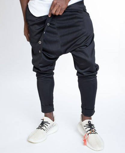 Black trousers with metal accesories - Fatai Style