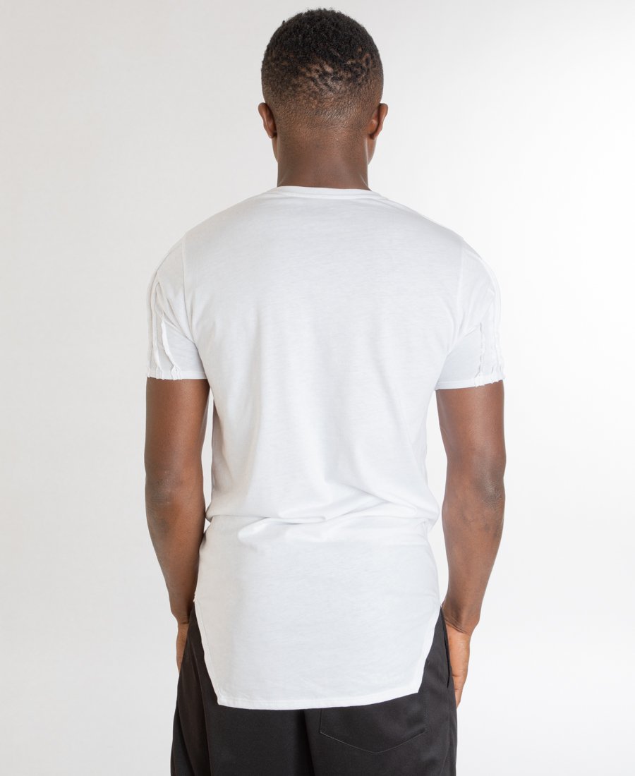 White t-shirt with vertical design - Fatai Style