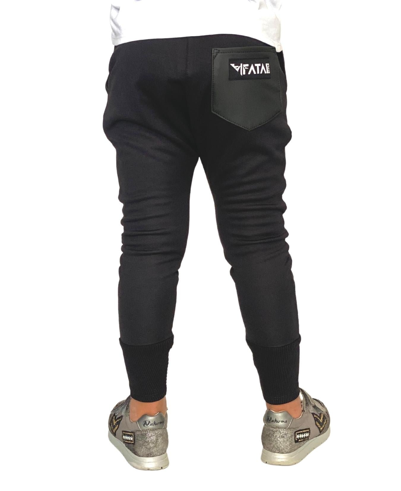 Pantaloni unisex negru cu detalii din piele