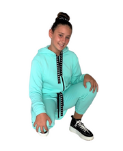 Încarcă imaginea în vizualizatorul Galerie, Trening fete cu spatele lung - verde menta (bluza+pantalon)
