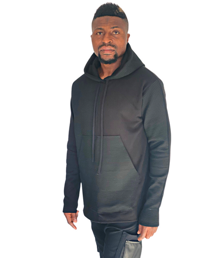 Hanorac negru cu design deosebit