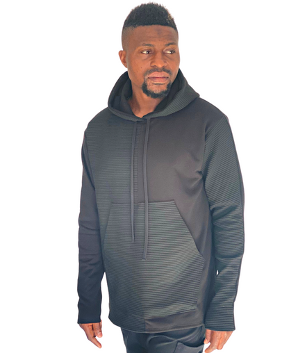 Hanorac negru cu design deosebit