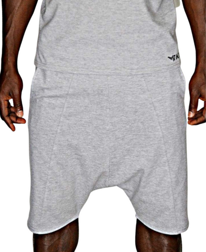 Compleu gri cu pantaloni scurti