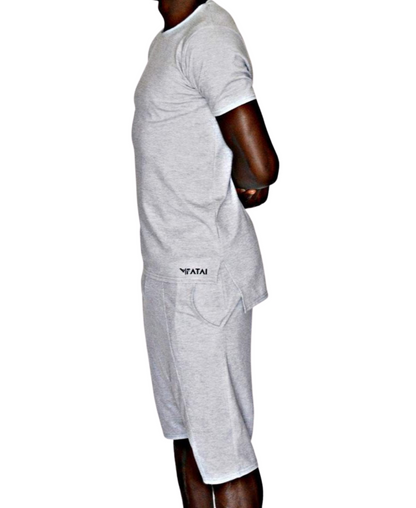 Compleu gri cu pantaloni scurti