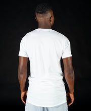 Încarcă imaginea în vizualizatorul Galerie, White t-shirt painted - Fatai Style
