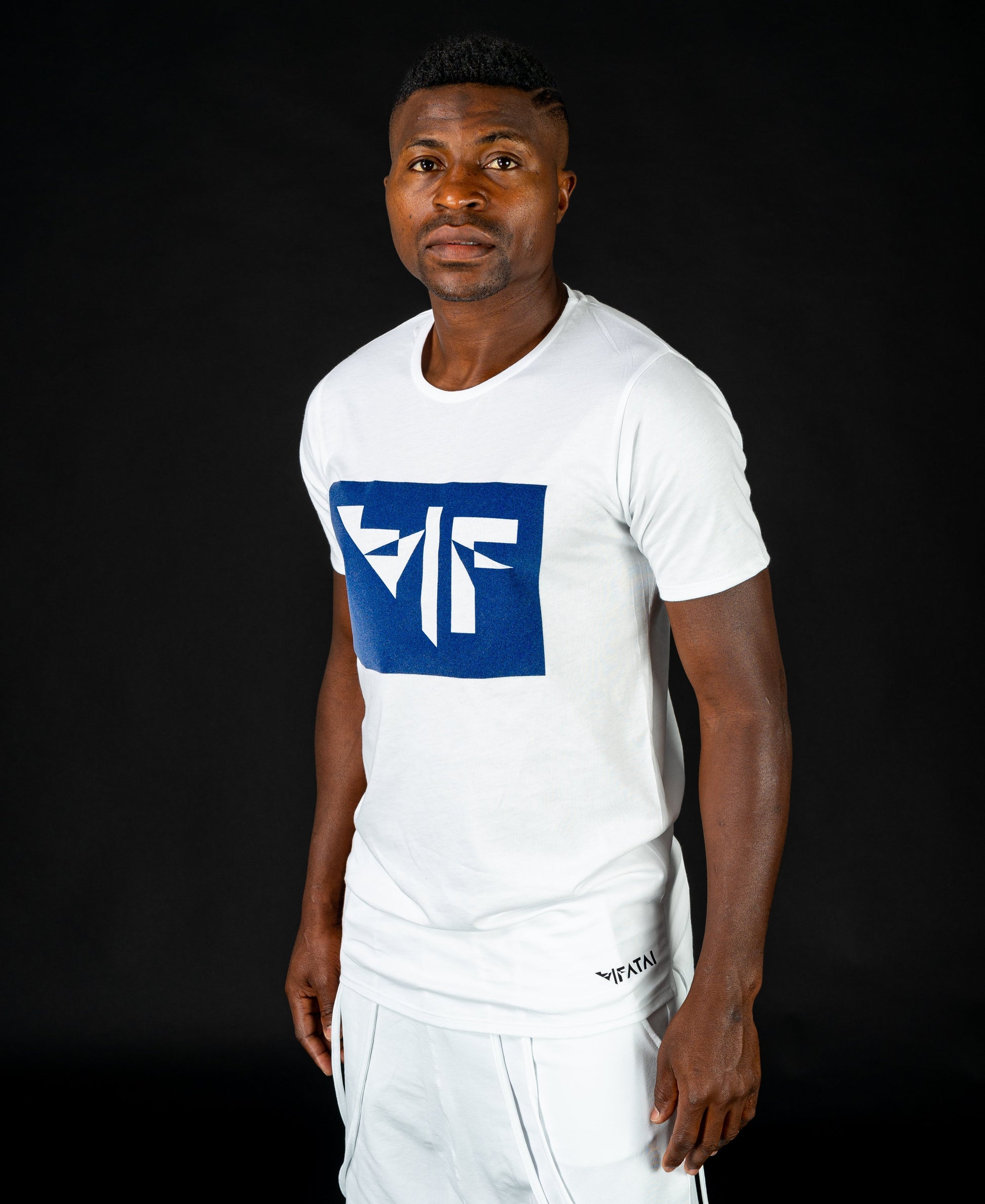 White t-shirt with bleu logo - Fatai Style