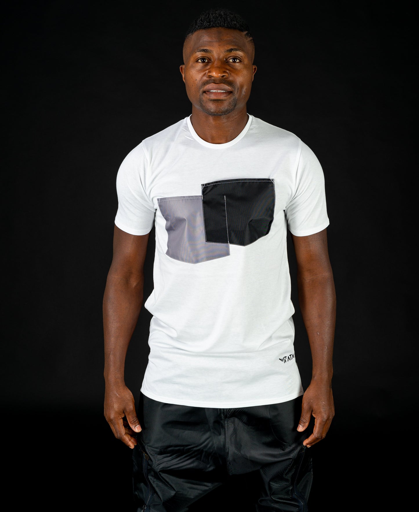 White t-shirt with black and grey pockets - Fatai Style