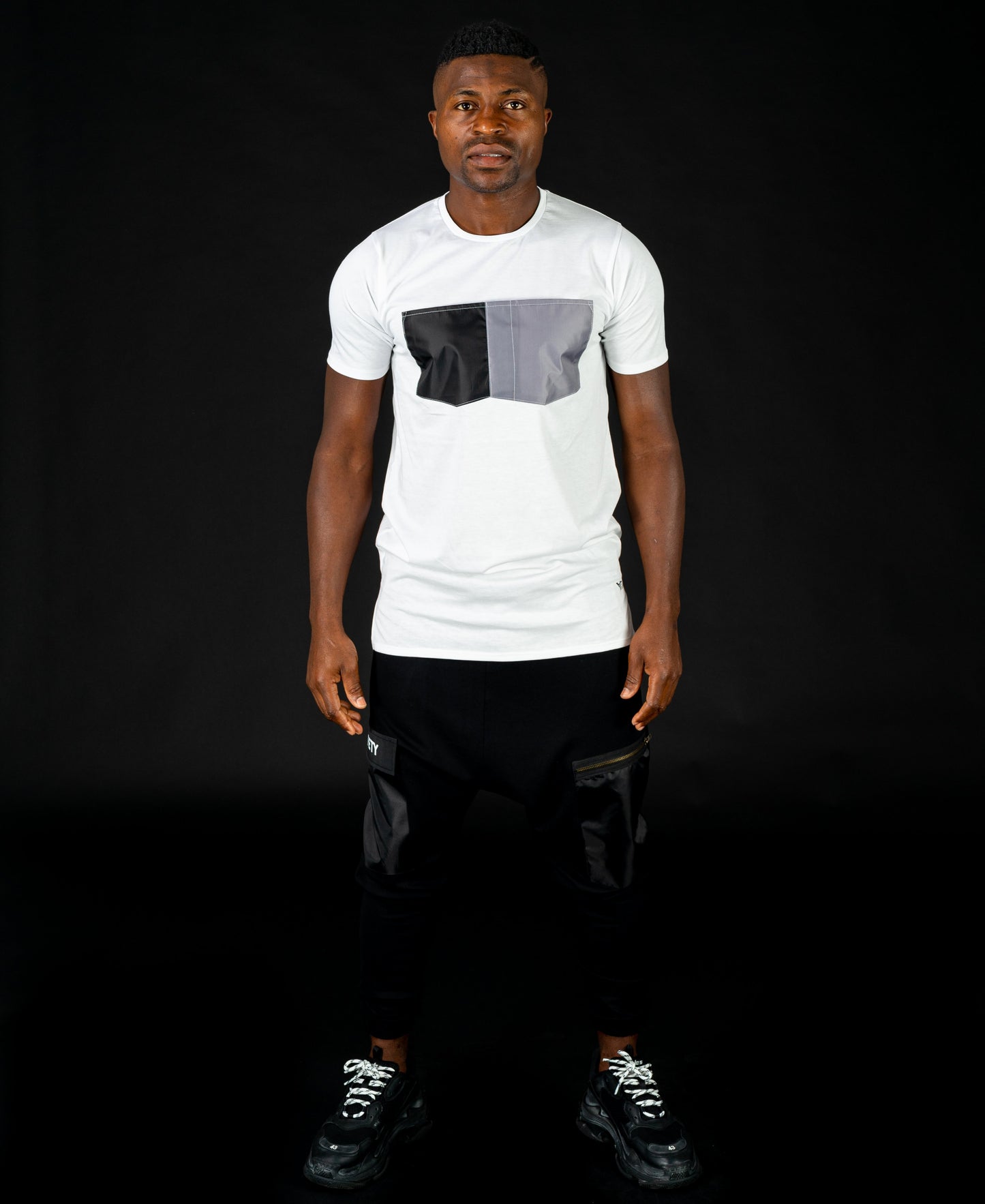 White t-shirt with black and grey design - Fatai Style