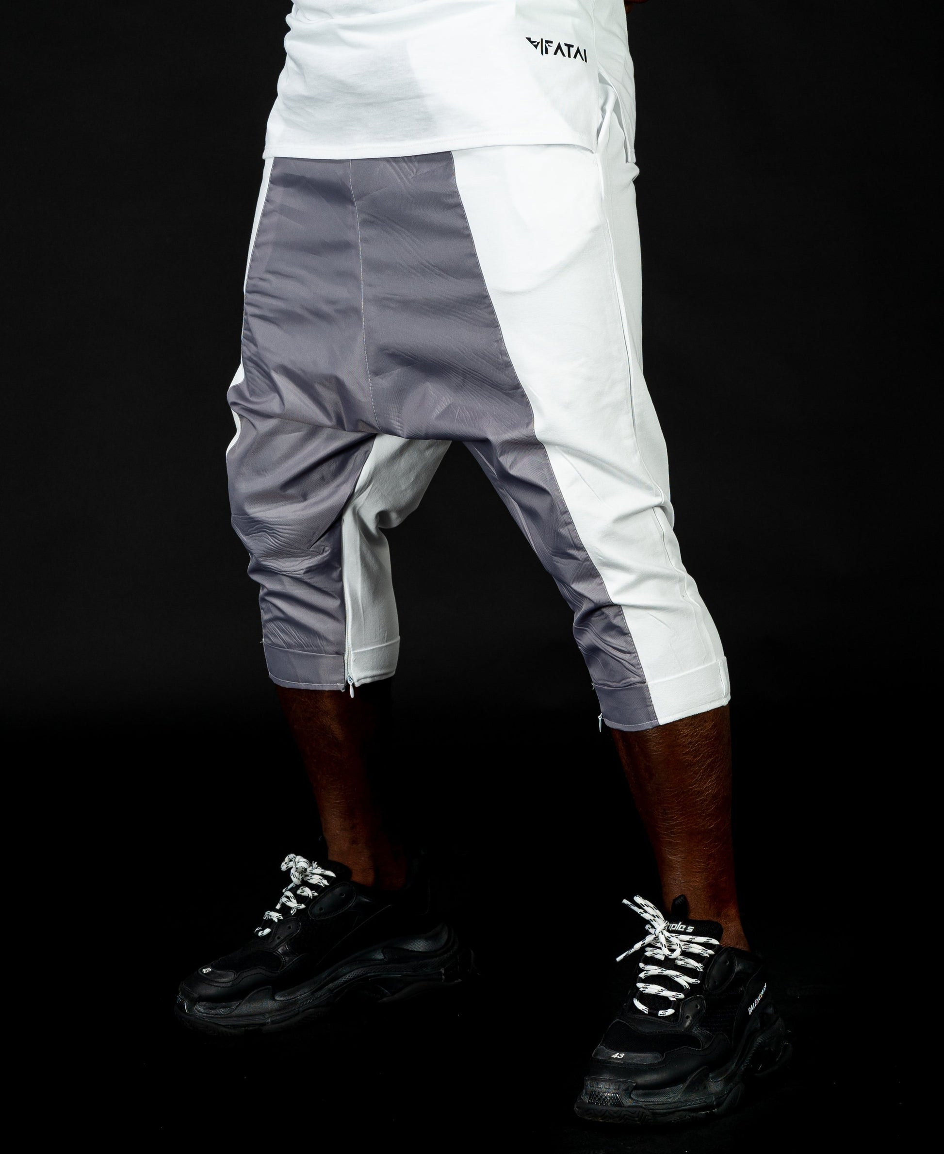 Short white&light grey trousers with fold - Fatai Style