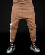 Încarcă imaginea în vizualizatorul Galerie, Brown trousers with white line - Fatai Style
