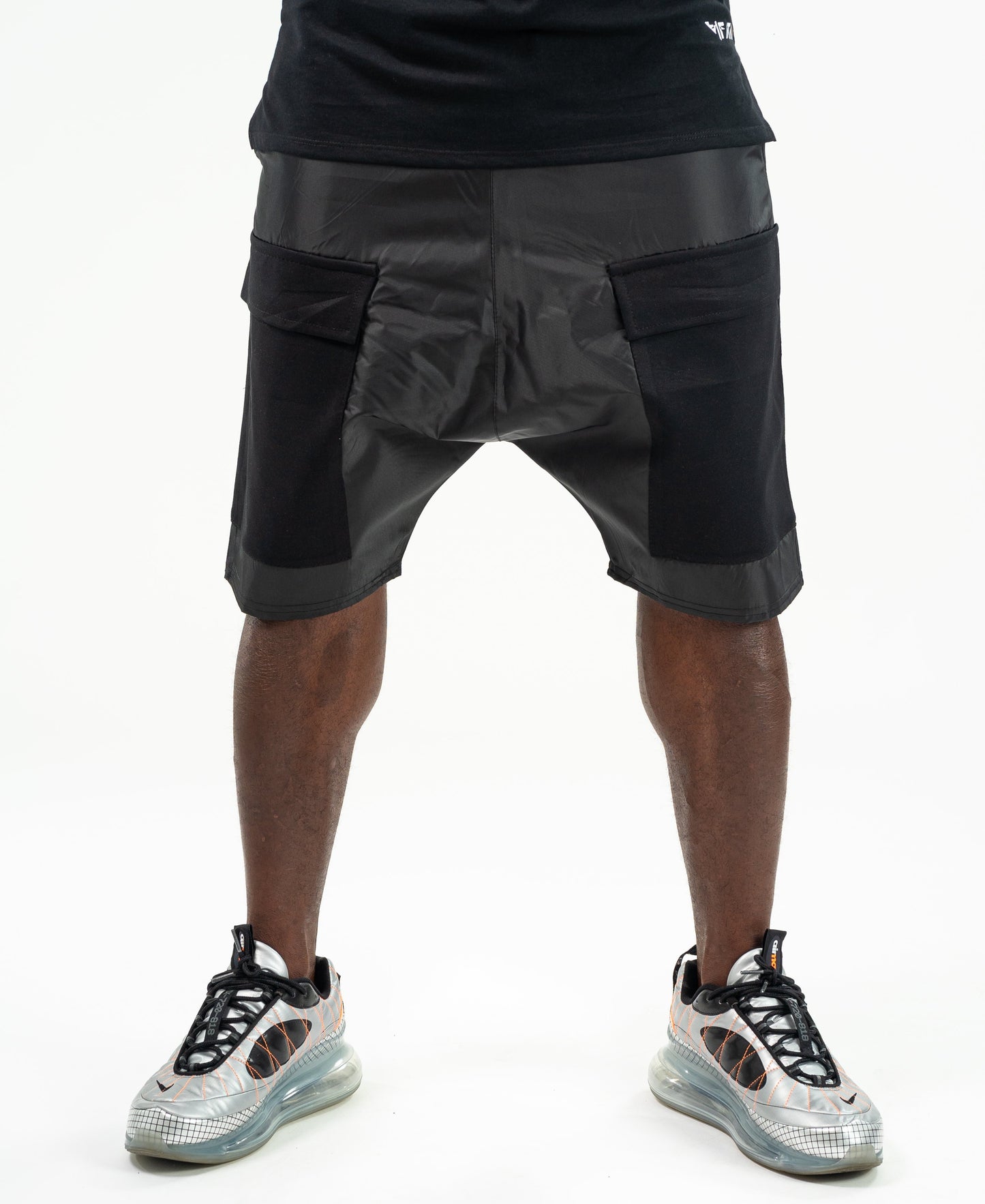 Short black trousers with black pockets - Fatai Style