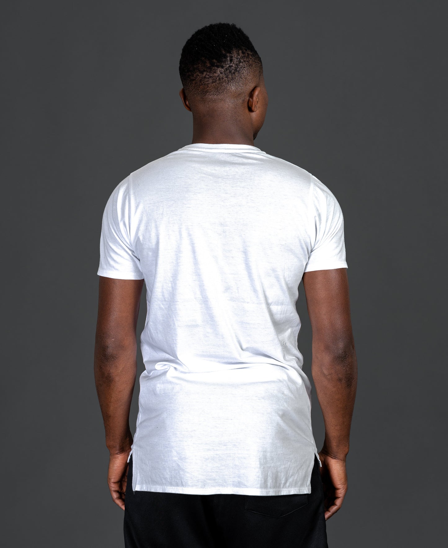White t-shirt with F-paint - Fatai Style