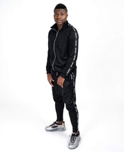 Încarcă imaginea în vizualizatorul Galerie, Black tracksuit with big F-sign - Fatai Style
