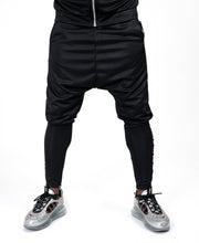 Încarcă imaginea în vizualizatorul Galerie, Black trousers with F-sign - Fatai Style
