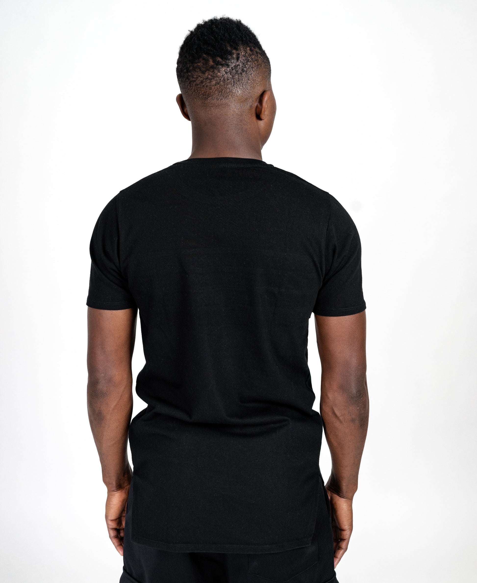 Black t-shirt with horizontal design - Fatai Style